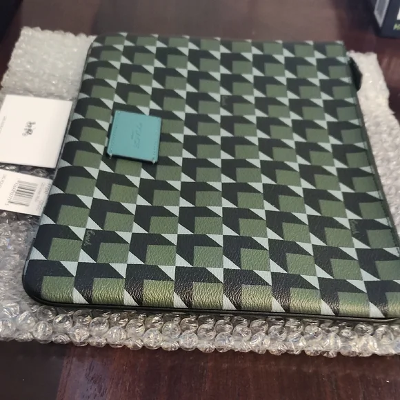 Coach Men's Large Pouch with Cube Print - Picture 3 of 7